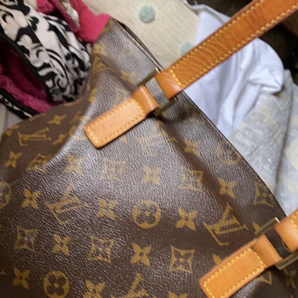 Louis Vuitton purse